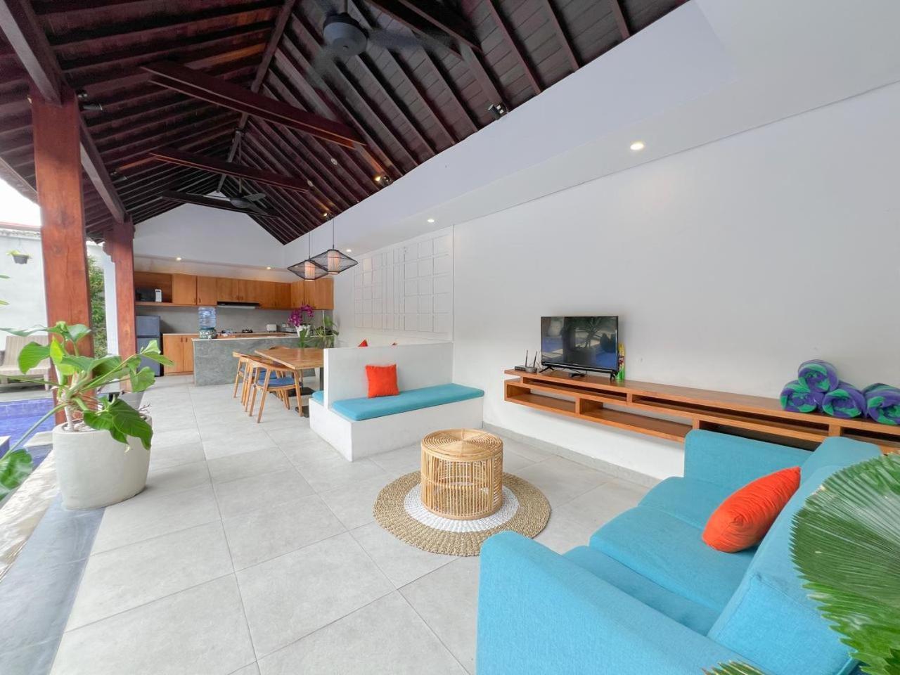 Apple Villa & Suite Seminyak Exterior foto