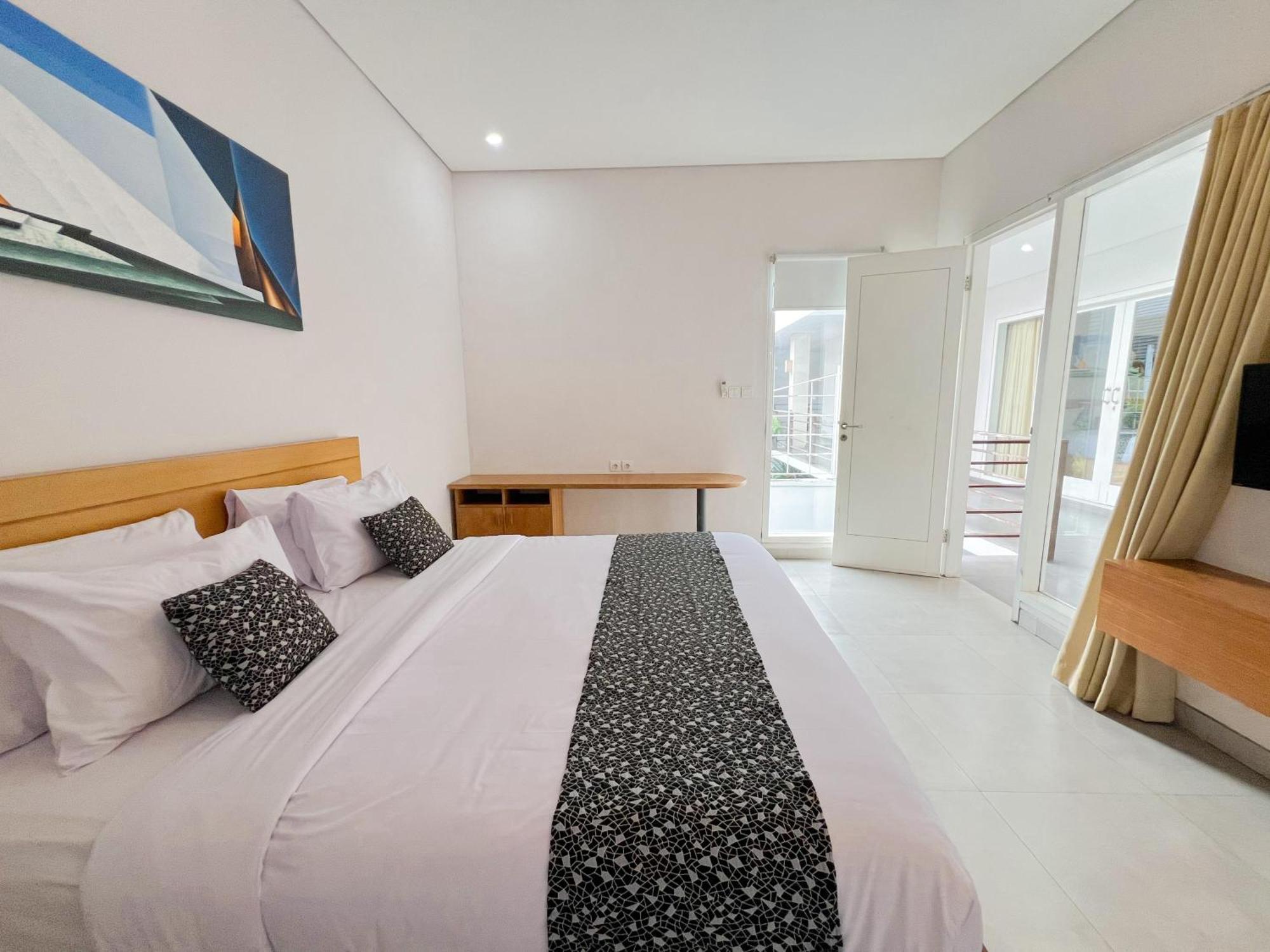 Apple Villa & Suite Seminyak Exterior foto