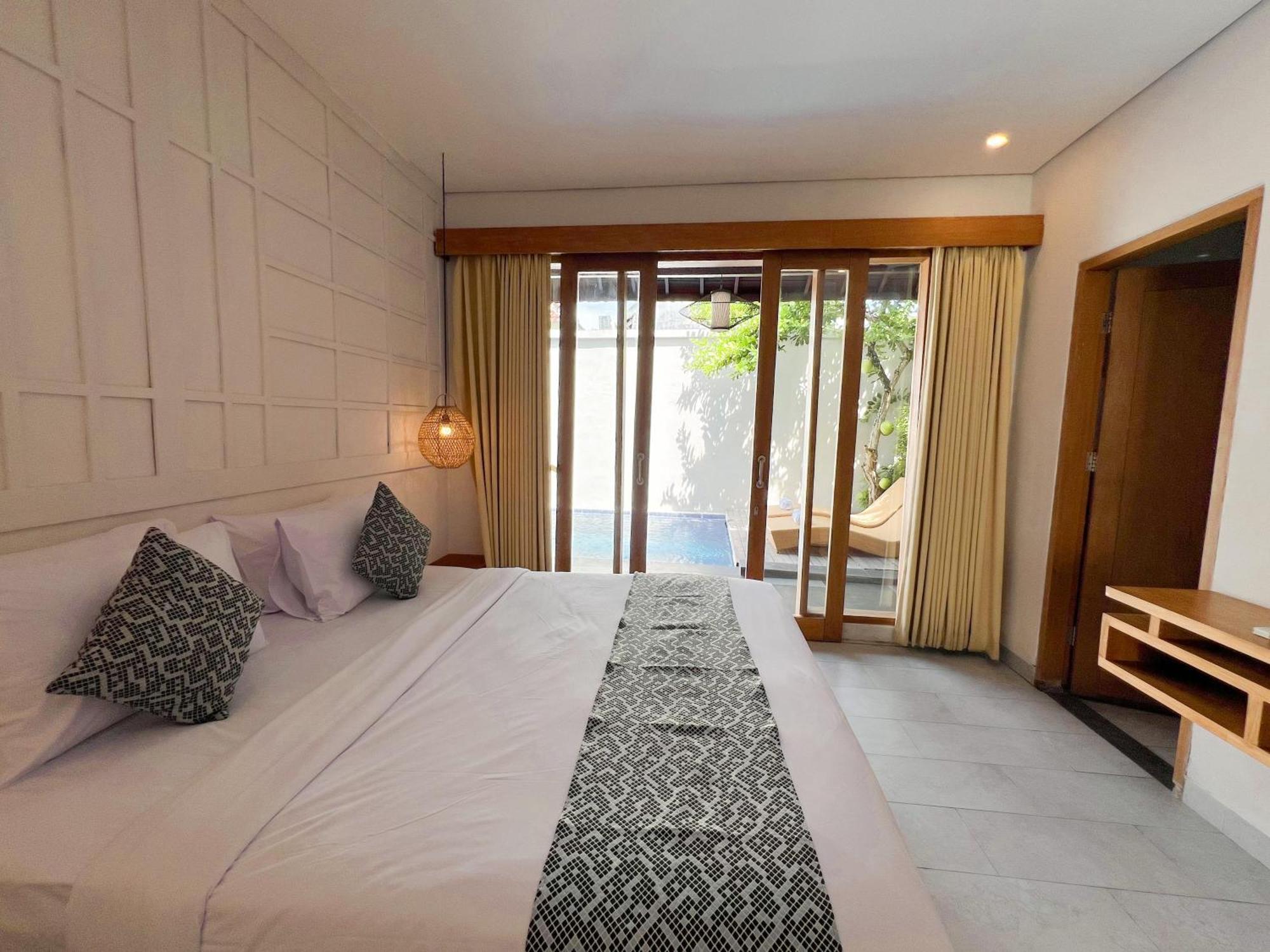 Apple Villa & Suite Seminyak Exterior foto